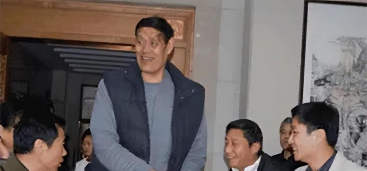 姚明如果身体健康_姚明身体缺陷_姚明健身房