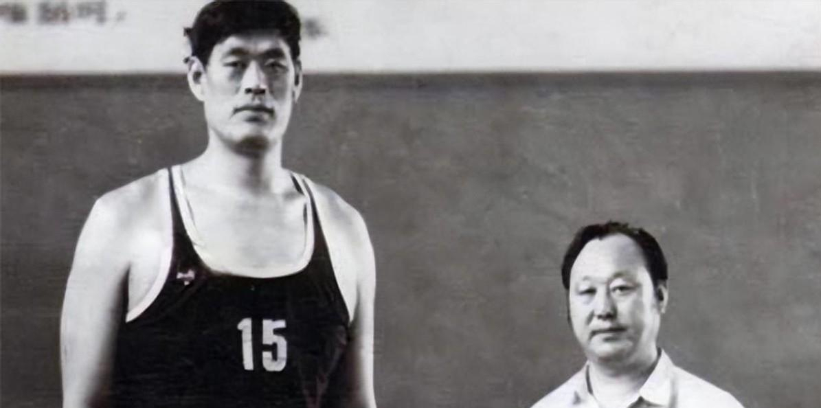 姚明如果身体健康_姚明身体缺陷_姚明健身房