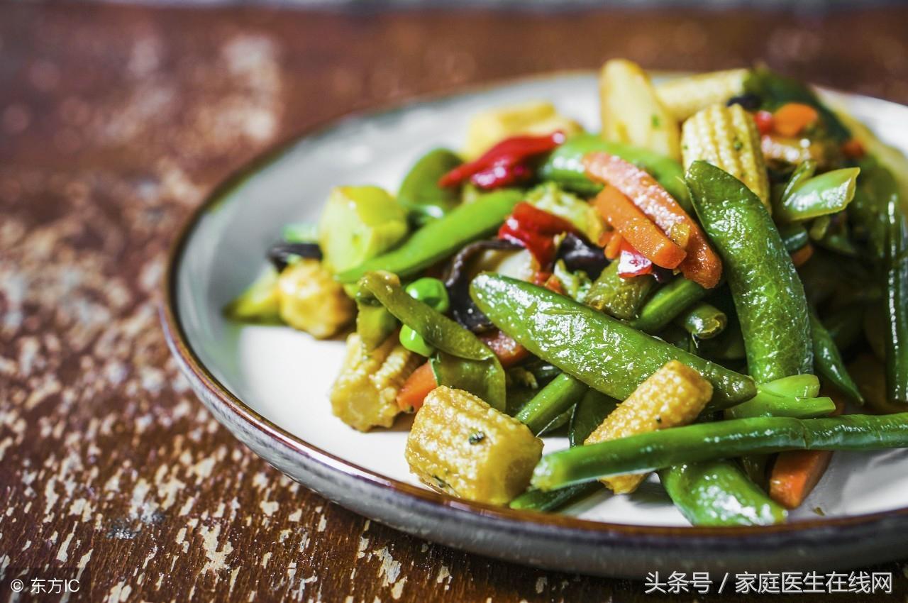 多晚睡影响身体健康 每逢佳节胖三斤，一桌