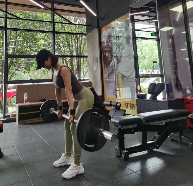 去健身房办私教课是坑吗_你们去健身房办私教_健身房私教证怎么办