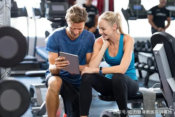 做健身教练有前途吗_健身教练前景堪忧_前途教练健身做有氧操吗